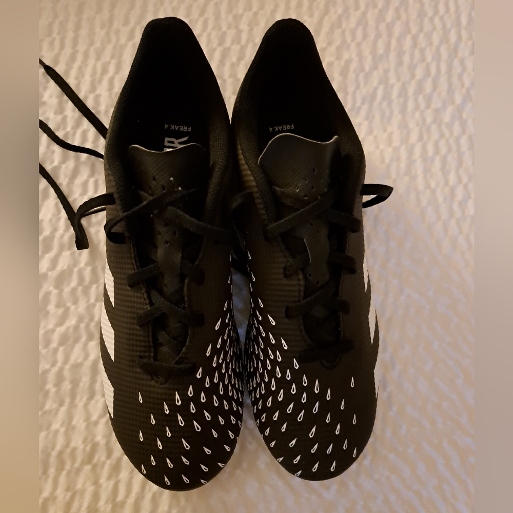Adidas Predator Freak.4 Cleats